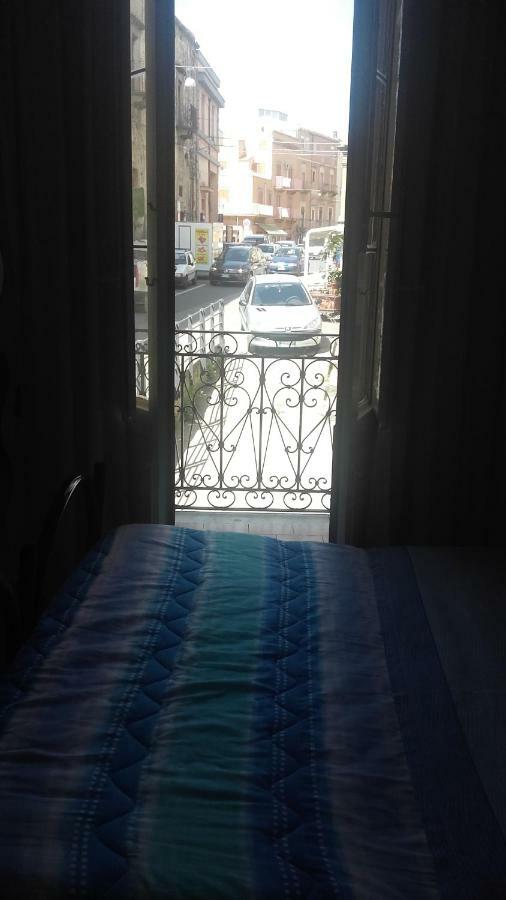 Bed And Breakfast Priscilla Regalbuto Exterior foto